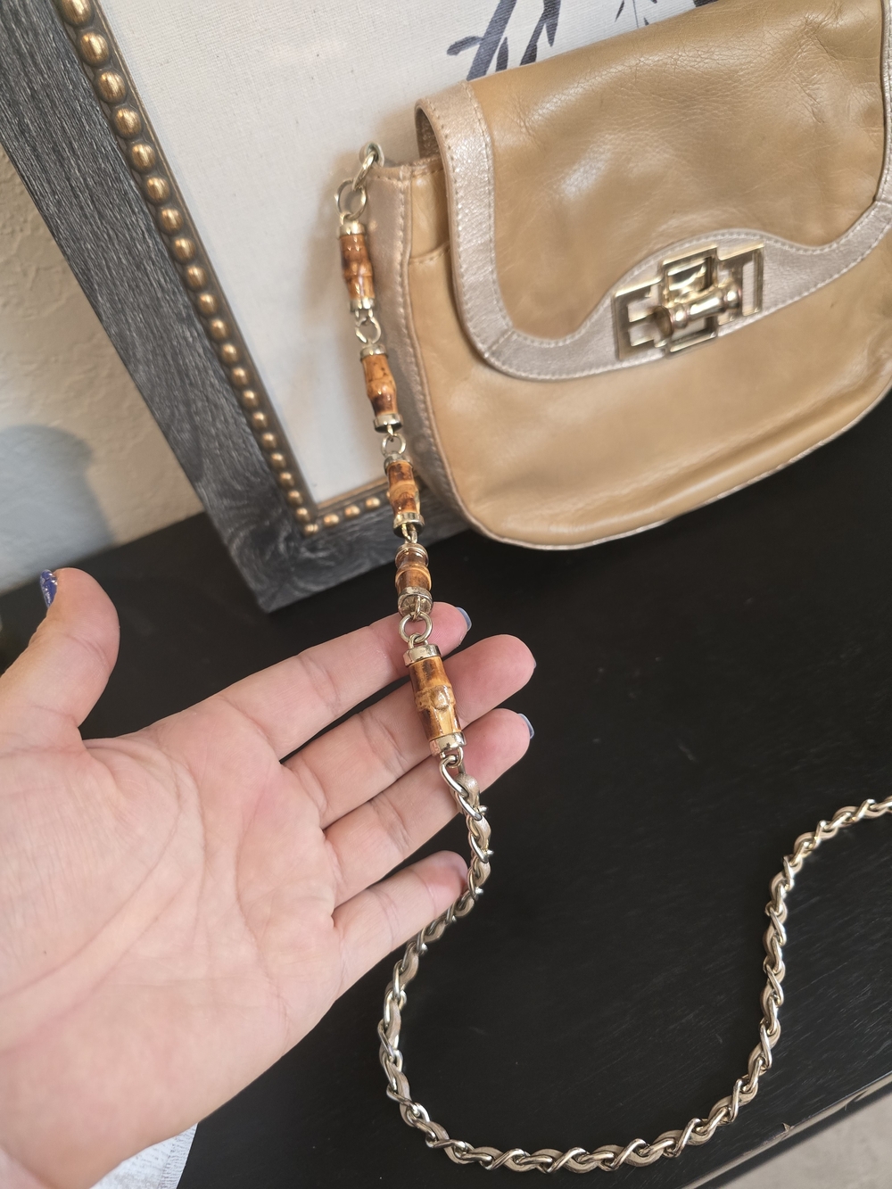 ELAINE TURNER Vintage Beige Gold Leather Crossbody Handbag Bamboo Chain Strap - Picture 3 of 14